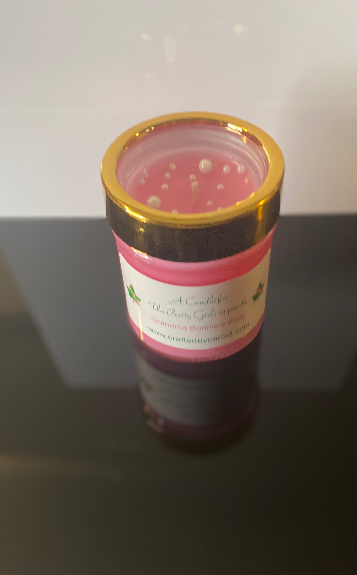 Alpha Kappa Alpha candle